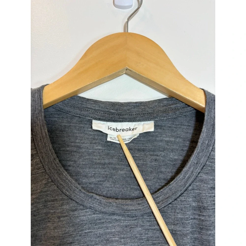 Icebreaker Mens 150 Merino Wool Tech Lite II Mountain Lake Tee Gray Sz M FLAW